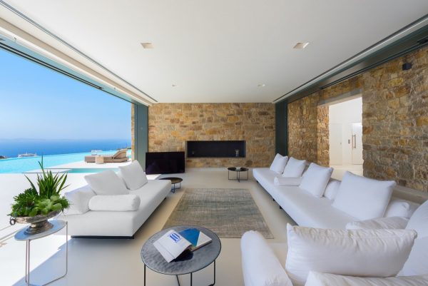 huge-white-sofa-600x401.jpg