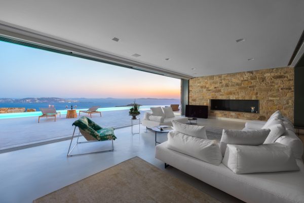 modern-accent-chair-600x401.jpg