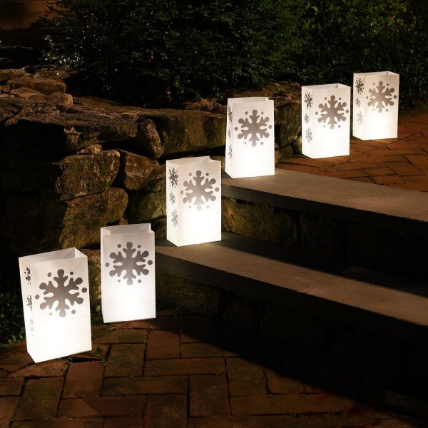 battery-operated-outdoor-christmas-decor