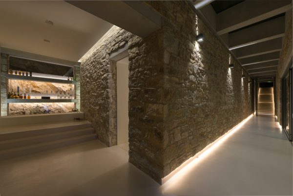 castlelike-interior-design-600x401.jpg