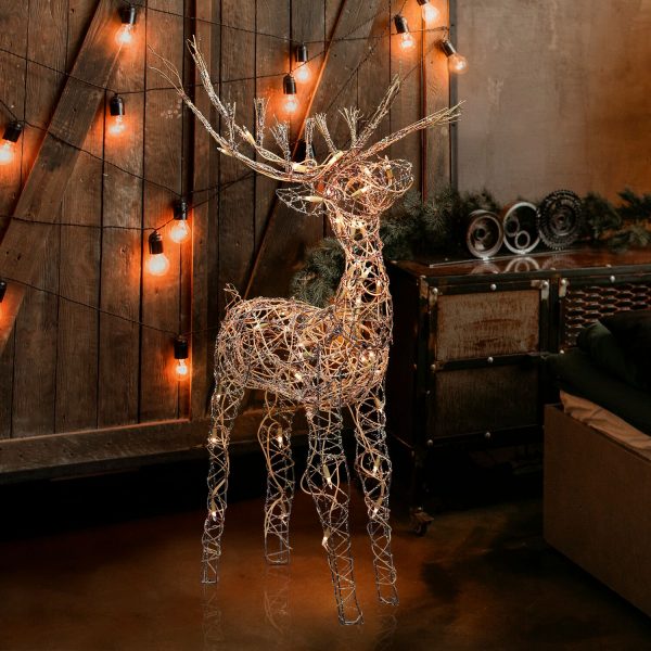 beautiful-outdoor-reindeer-christmas-dec