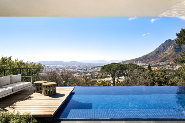 outdoor-coffee-tables-600x399.jpg