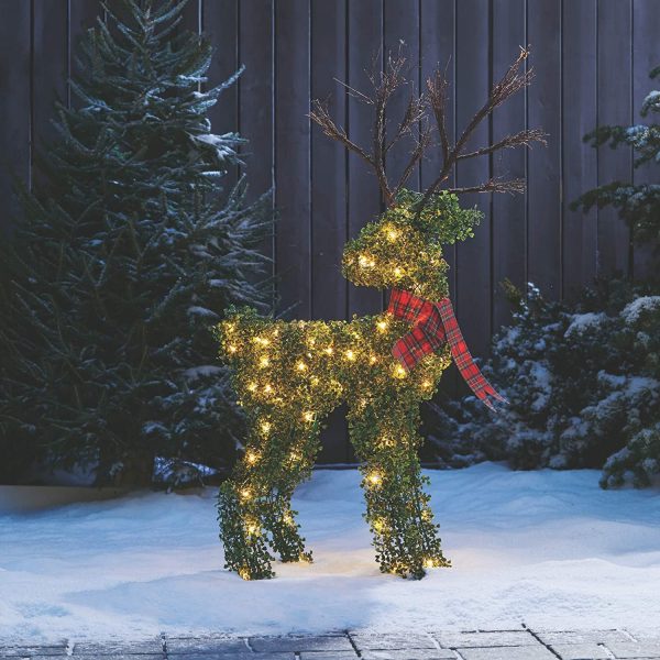 cute-Christmas-reindeer-decorations-outd