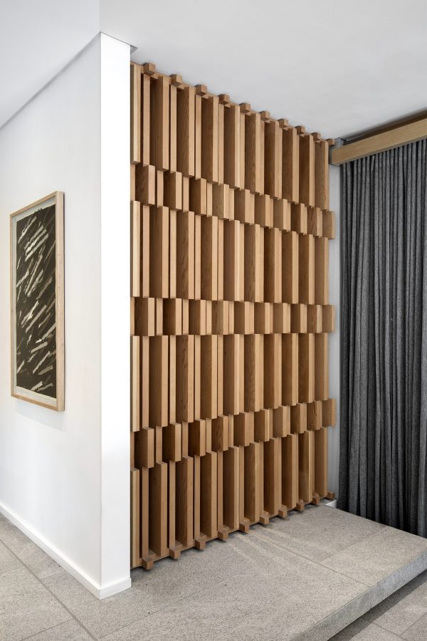 wood-slatted-feature-wall-600x900.jpg
