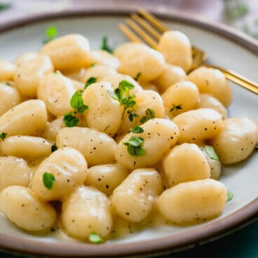 Easy Creamy Gnocchi Sauce