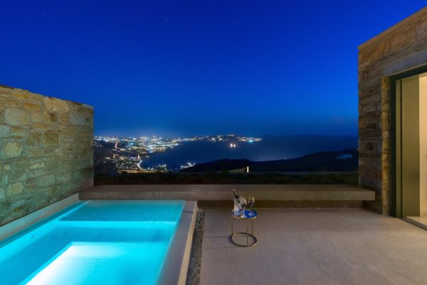 private-pool-view-600x401.jpg