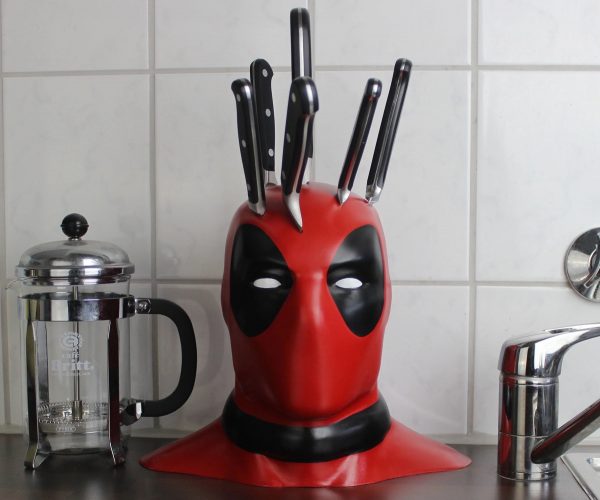 man-knife-holder-deadpool-funny-kitchen-