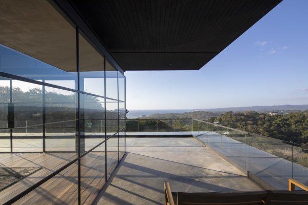 glass-balcony-1-600x400.jpg