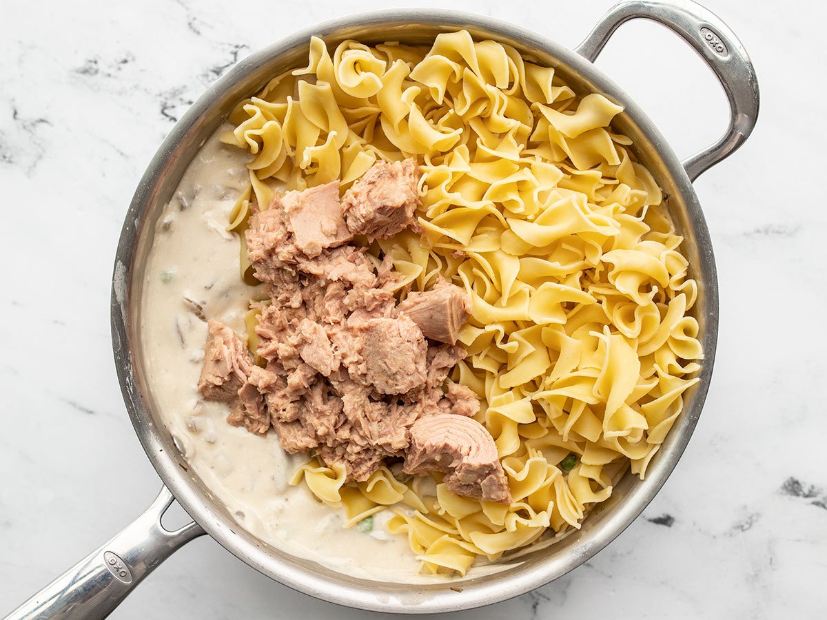 pasta and tuna added to creamy sauce